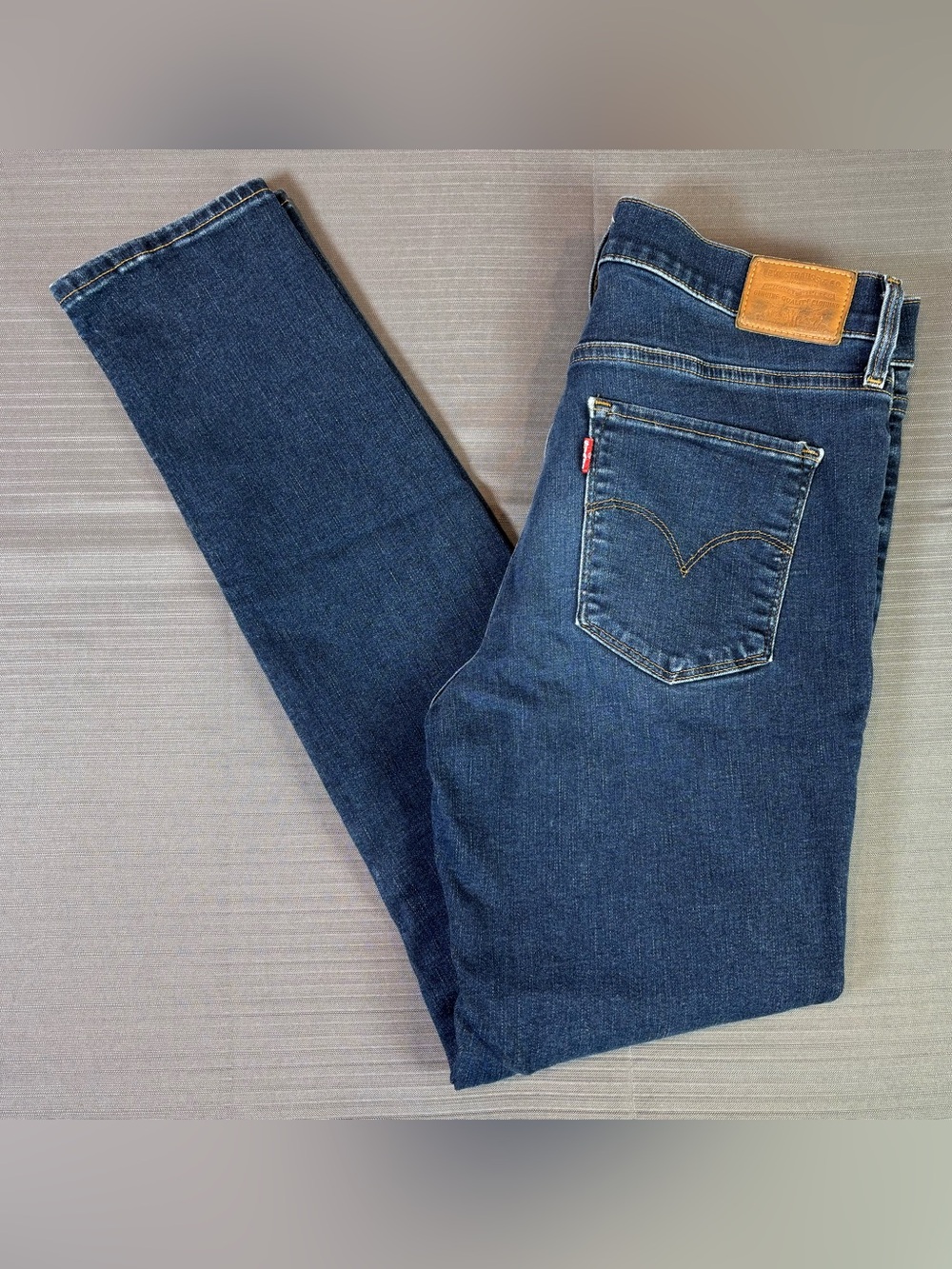 Levi’s 311 Shaping Skinny Jeans Women’s 29x30 Dark Wash Stretch Denim
